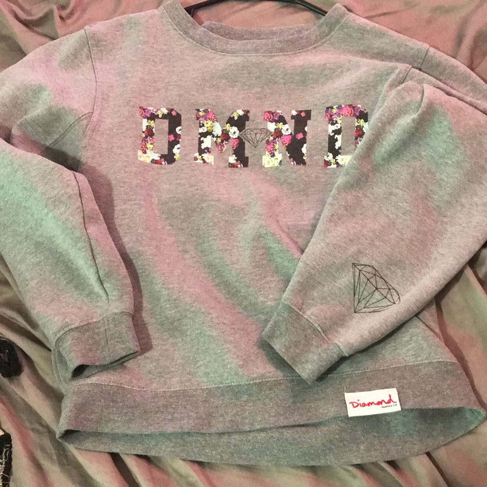 diamond crew neck